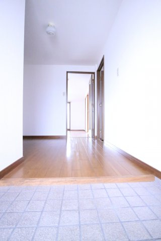 メイゾーン霞ヶ丘Ｆ棟の玄関