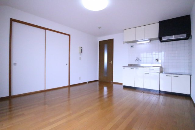 メイゾーン霞ヶ丘Ｆ棟の居間・リビング