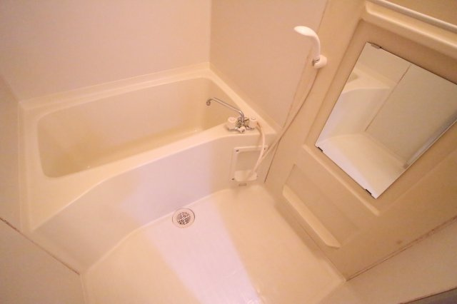 メイゾーン霞ヶ丘Ｆ棟の浴室