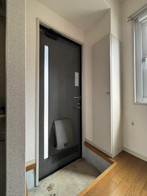 【玄関】 | プリムヴェール館向A棟