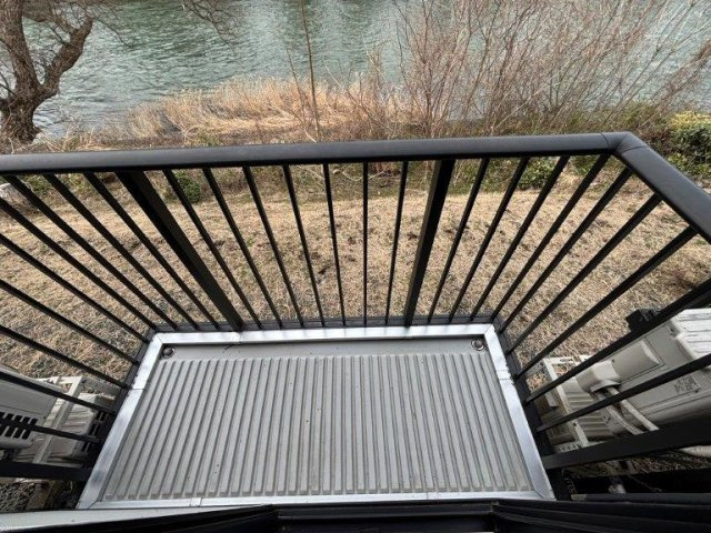 プリムヴェール館向A棟のバルコニー