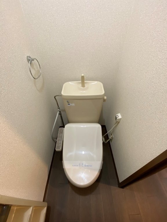 プリムヴェール館向A棟のトイレ