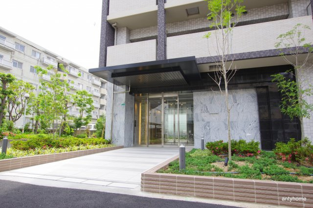 レジュールアッシュ都島ブリーゼ　仲介手数料無料のエントランス