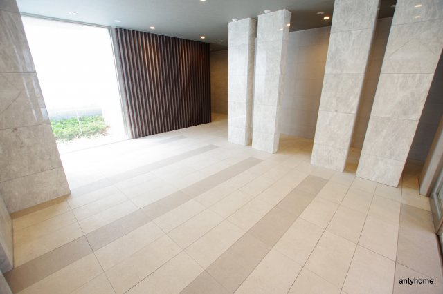 レジュールアッシュ都島ブリーゼ　仲介手数料無料のロビー