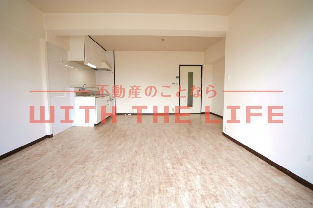 ブランビル【キャッシュバック対象物件】の居間・リビング|使いやすいリビングです