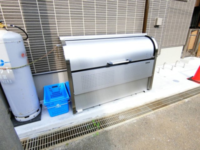 【その他共用部分】 | スカイガーデン | 敷地内ごみ置き場でごみ出しもらくらく～♪忙しい社会人さんや主婦さんにもうってつけ！