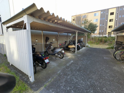 【その他共用部分】 | 竹山団地1306号棟 | バイク置場。