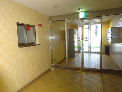 【ロビー】 | AZURE ESAKA | ロビーです