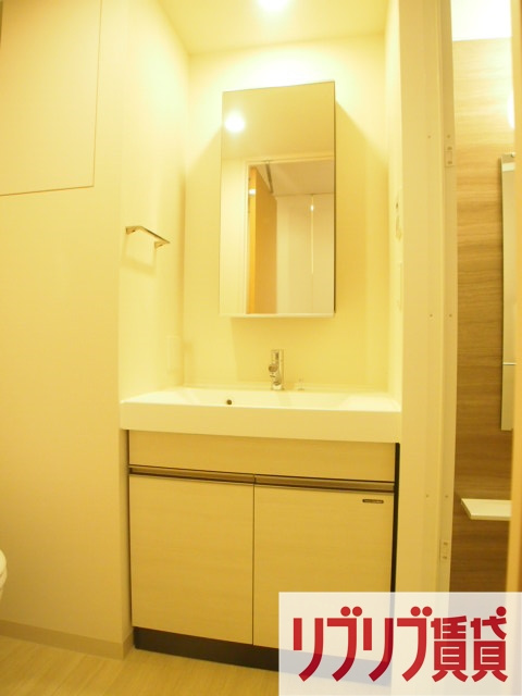 ヒューリックレジデンス千葉中央の独立洗面台