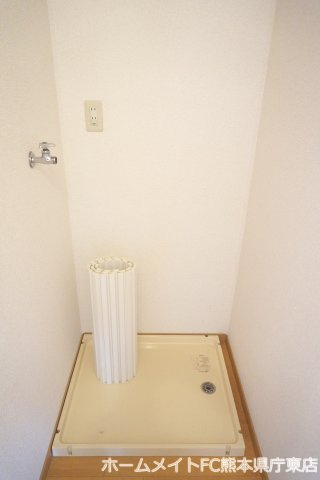 熊本市東区山ノ神２丁目のアパートの洗面所