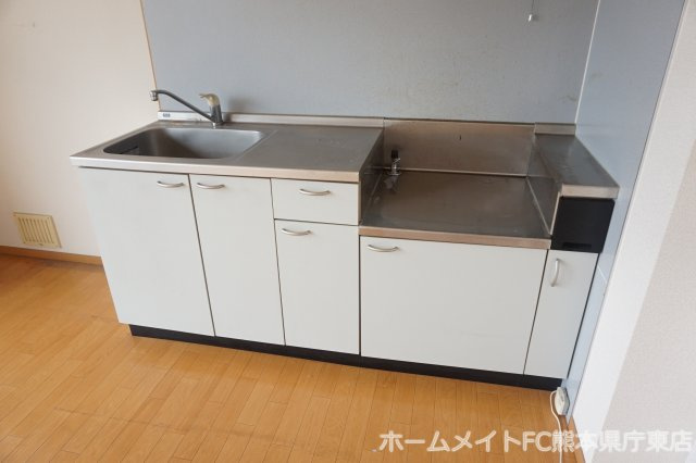 熊本市東区山ノ神２丁目のアパートのキッチン