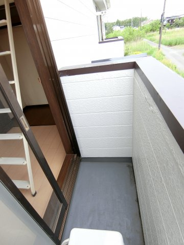 テラス南横川のバルコニー