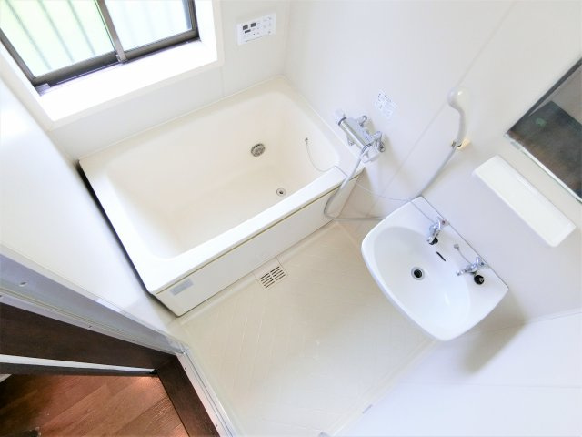 テラス南横川の浴室