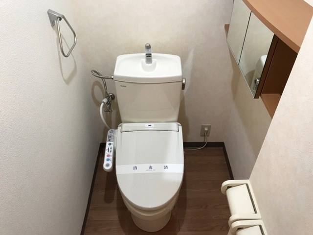 サン・ソレイユ西条　弐番館のトイレ