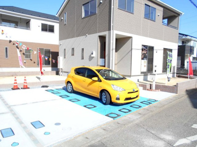 【駐車場】 | 新築　加須市　花崎2丁目　全4棟　1号棟　角地 | ・花崎駅徒歩10分・駐車場2台並列・南向き・４ＳLDKとインナー・花崎北小・加須東中・駅徒歩10分電車通勤。新型コロナの影響につき、お電話下さい。対応丁寧。