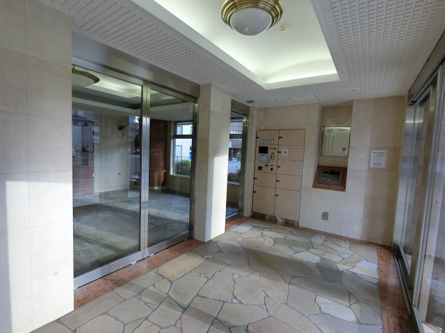 【エントランス】