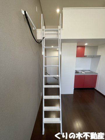 【設備】 | Kiefer ains | ロフトへの階段です。