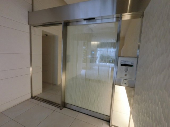 【エントランス】