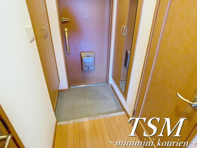 ロータリーマンション香里西之町の玄関