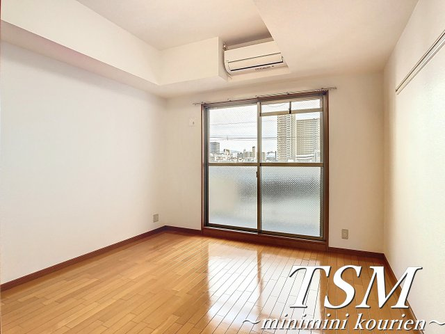 ロータリーマンション香里西之町の居間・リビング