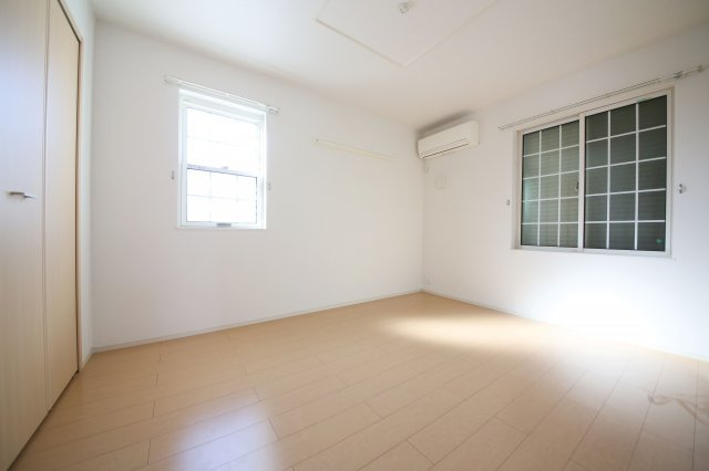 グレイスMの洋室