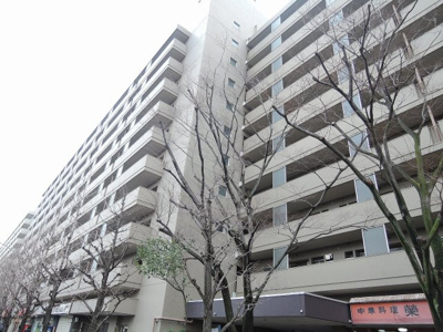 【外観】 | 横浜マリンハイツ2号棟 | 4階部分・南東バルコニーにつき陽当たり・通風・眺望良好
家事効率の良いL字型キッチン採用。全居室に収納ございます。