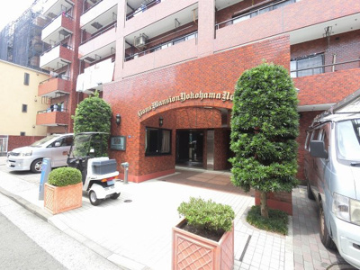 【エントランス】 | ライオンズマンション横浜第２Ａ館 | 12路線乗入れのビックターミナル「横浜」駅徒歩10分と好立地！