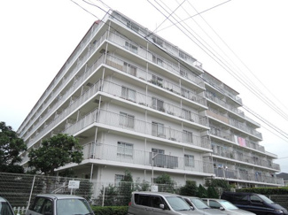 【外観】 | 4階部分・南向きにつき陽当たり・眺望良好
人気の収納力の高いウォークインクローゼット二箇所設置。