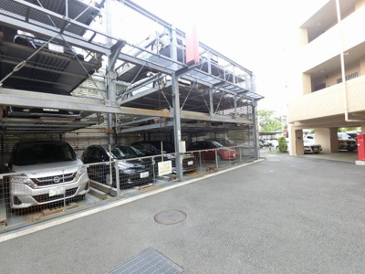 【駐車場】 | サンクタス横濱ヒルトップＶレジデンス | 機械式駐車場・平置き駐車場