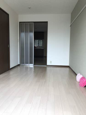 【洋室】 | クレスト恵久美・