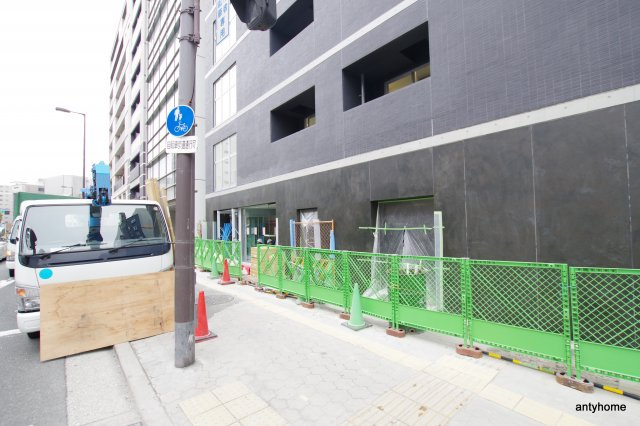 公高貴王ビル　仲介手数料無料のエントランス