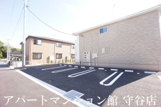 【駐車場】
