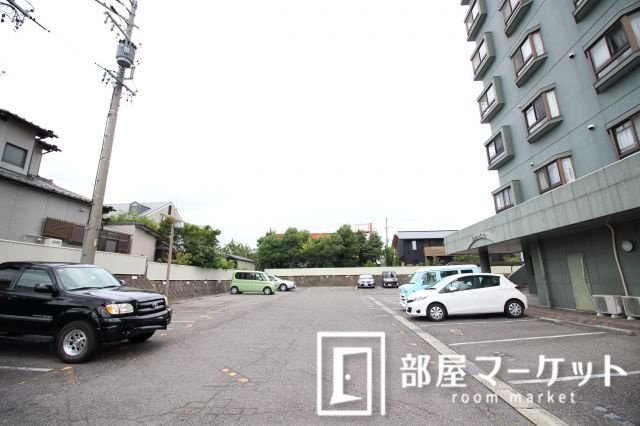 【駐車場】 | ファミール朝日