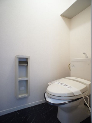 【トイレ】 | ヴィラフェリーチェA | 温水洗浄暖房便座機能付きです♪