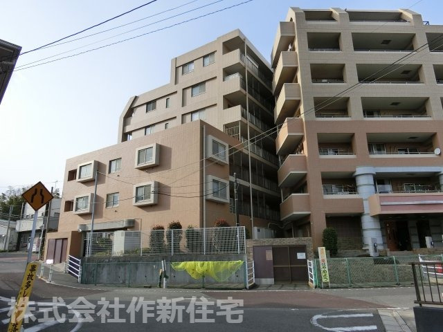 サンクレイドル薬園台弐番館　南西角住戸の外観