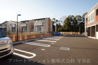 【駐車場】