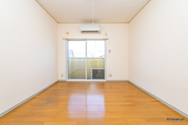 トレイン北堀の居間・リビング|リビング