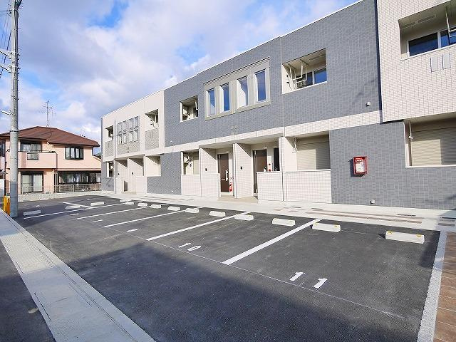コンフォースの駐車場|駐車場があります