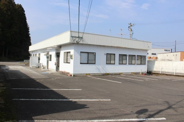 都城市高城町石山の事務所