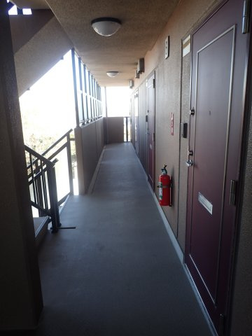 カーサコモダ新舞子Bのロビー