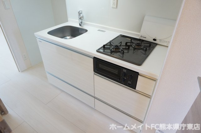 上益城郡益城町大字惣領のアパートのキッチン