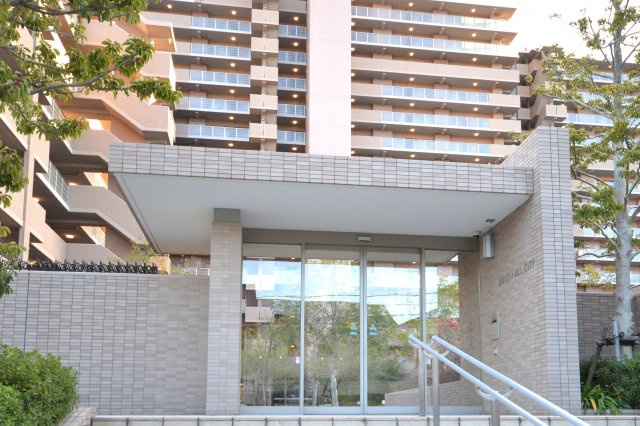 サウスオールシティ レフトウィングのエントランス|中央エントランス