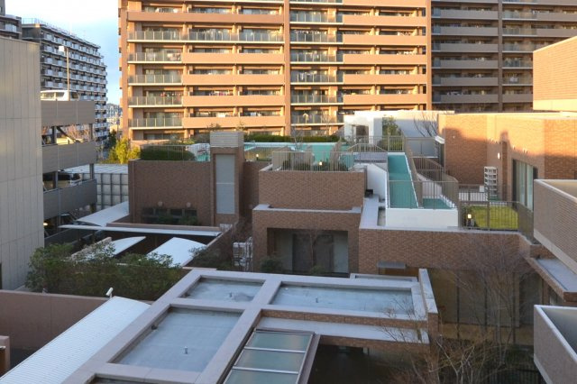 サウスオールシティ レフトウィングのその他共用部分|敷地内で楽しめる屋外プール