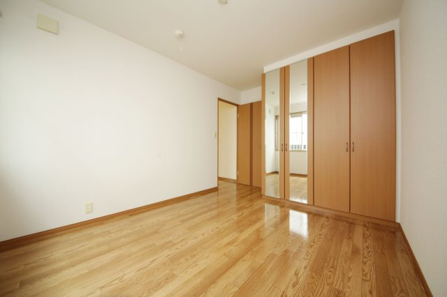 エバーレジデンスの洋室