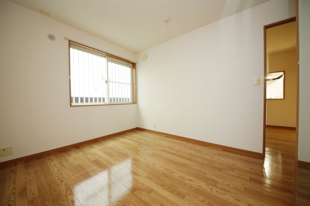 エバーレジデンスの洋室