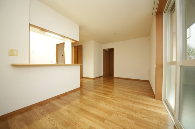 エバーレジデンスの居間・リビング