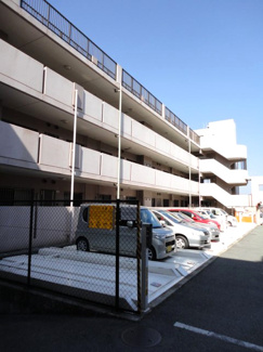 【駐車場】