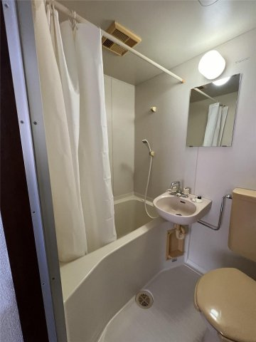 シャンタルⅡ【キャッシュバック対象物件】の浴室|きれいなお風呂です