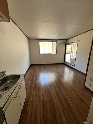 シャンタルⅡ【キャッシュバック対象物件】の洋室|ゆったりした洋室です