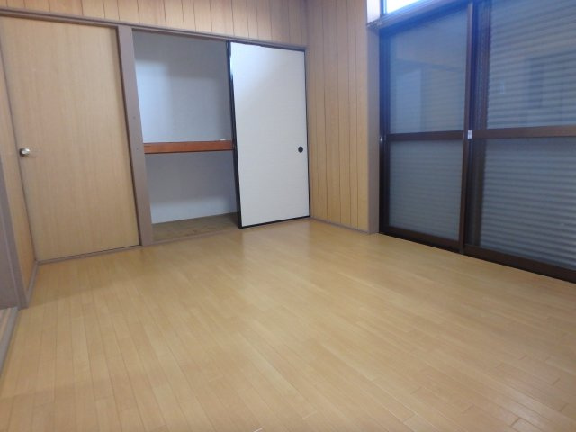 杉浦アパートの洋室